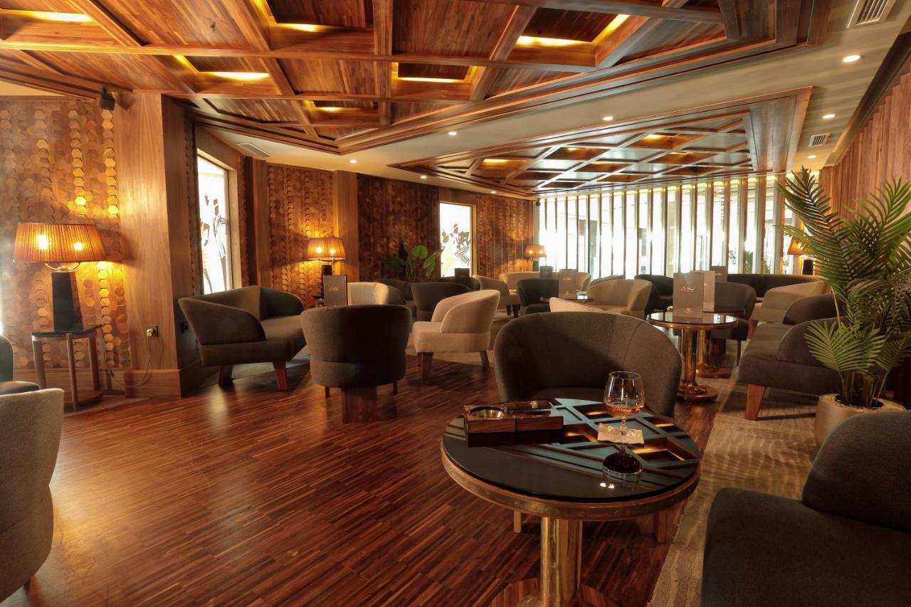 Le Palace D'Anfa Касабланка Екстер'єр фото The lounge at the airport